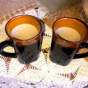 ROYAL NORFOLK PAIR TWO TONE LT/DARK BROWN LARGE COFFE MUGS. PERFECT FOR FALL.